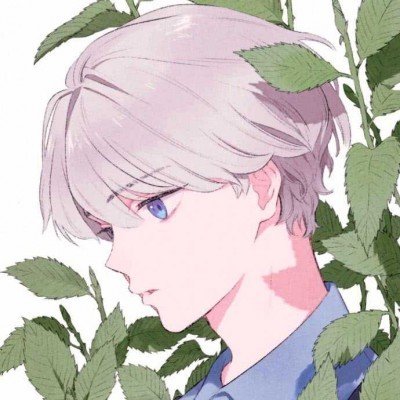 小女孩徒步捡空瓶串成串带出景区